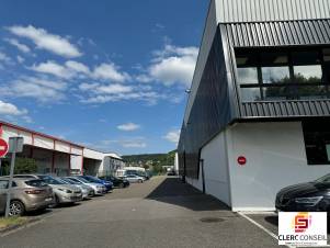 Location - Local d'activité 1686m² - Saint-Étienne-du-rouvray