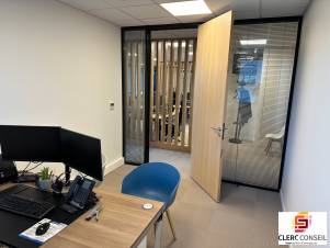 Location - Bureaux 13m² - Isneauville