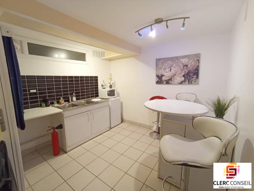 Location - Bureaux 18m² - Rouen droite 