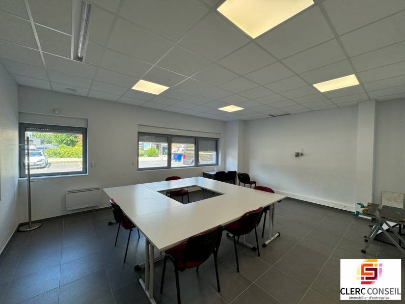 Location - Bureaux 322m² - Rouen nord 