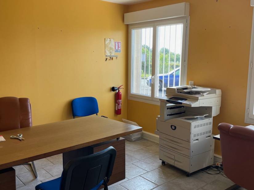 Vente - Local d'activité 2700m² - N14