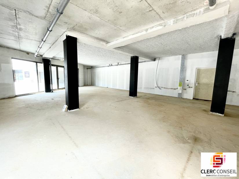 Location - Local commercial 183m² - Rouen nord 