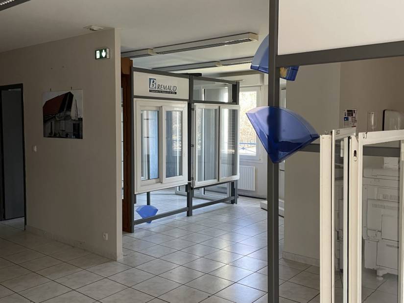 Vente - Local d'activité 380m² - Val de reuil 