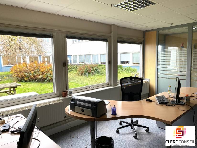 Location - Bureaux 621m² - Louviers