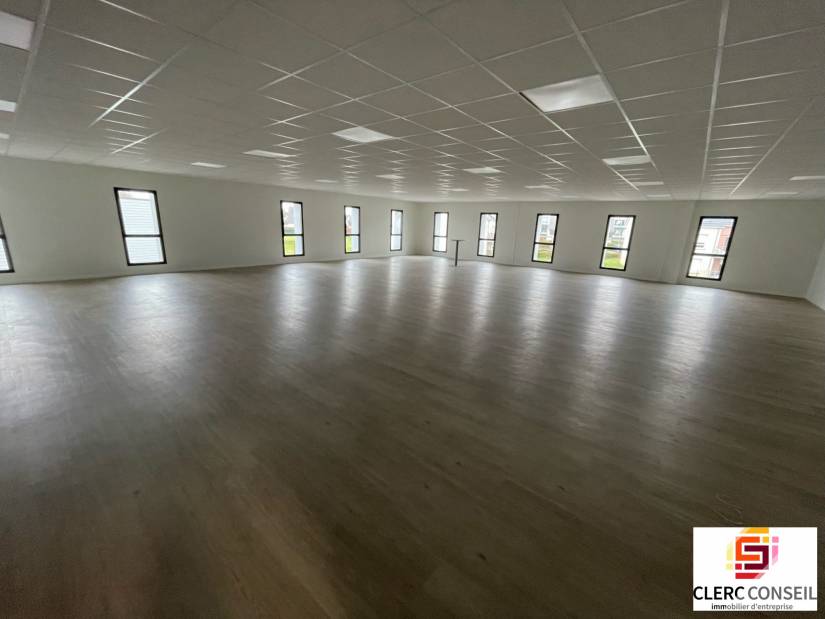 Location - Bureaux 263m² - Rouen est 