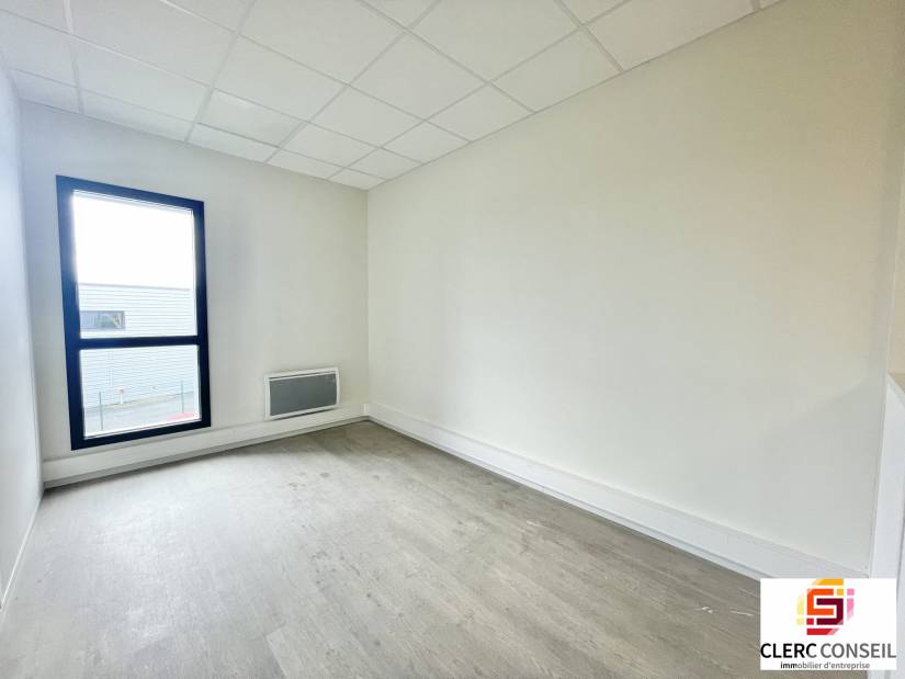 Location - Bureaux 62m² - Rouen est 