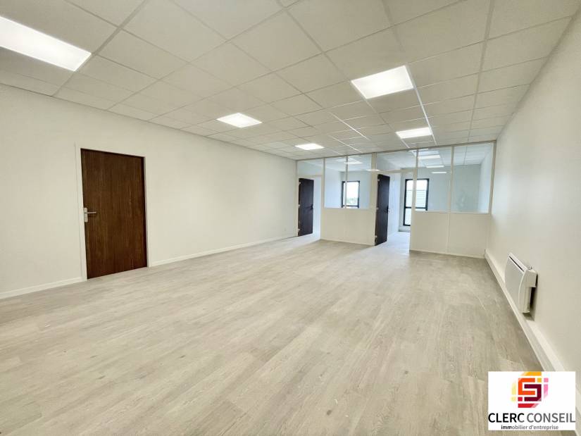 Location - Bureaux 62m² - Rouen est 