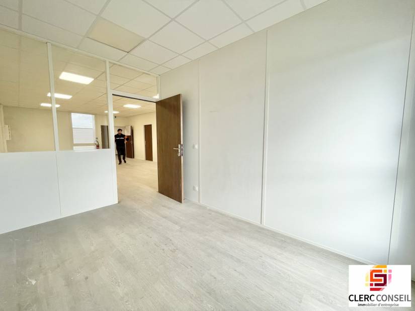 Location - Bureaux 62m² - Rouen est 