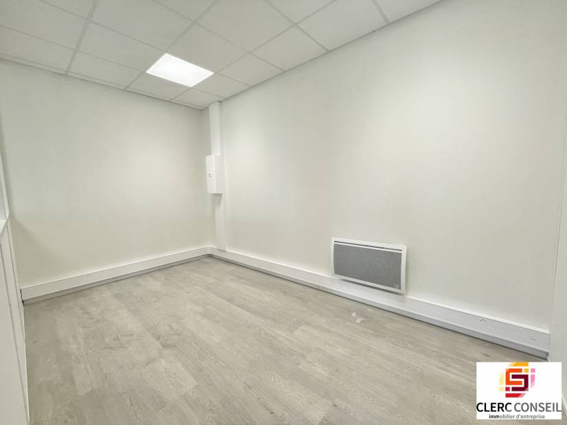 Location - Bureaux 129m² - Rouen est 