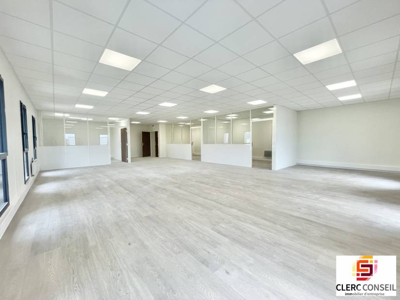 Location - Bureaux 129m² - Rouen est 