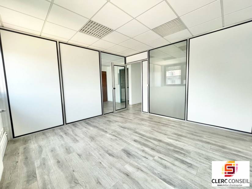 Location - Bureaux 64m² - Rouen droite 