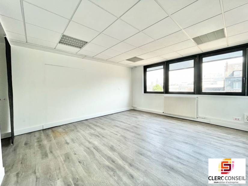 Location - Bureaux 64m² - Rouen droite 