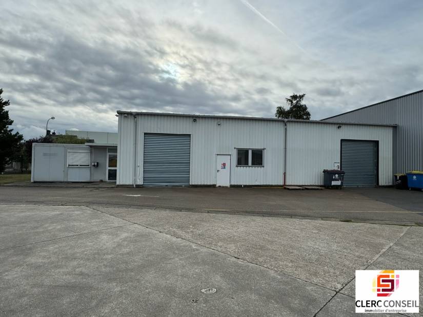 Location - Local d'activité 390m² - Rouen sud 