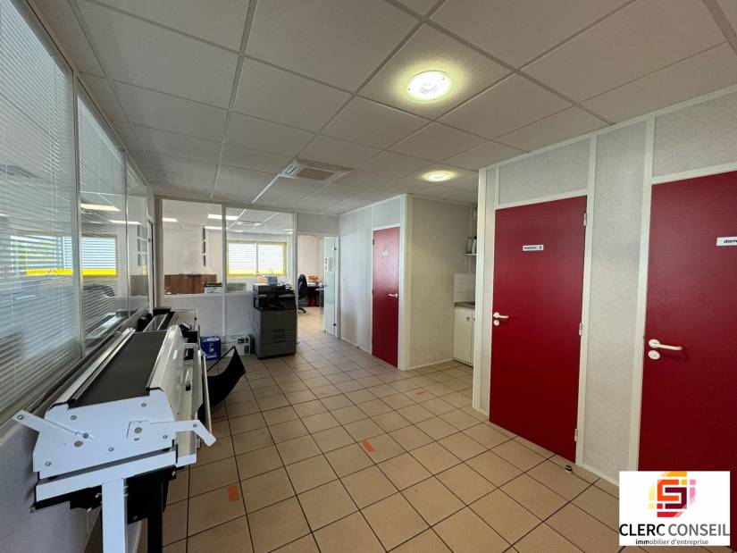 Location - Local d'activité 500m² - Saint-jacques-sur-darnétal