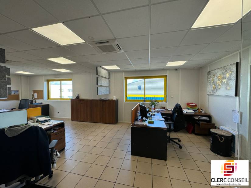 Location - Local d'activité 500m² - Saint-jacques-sur-darnétal