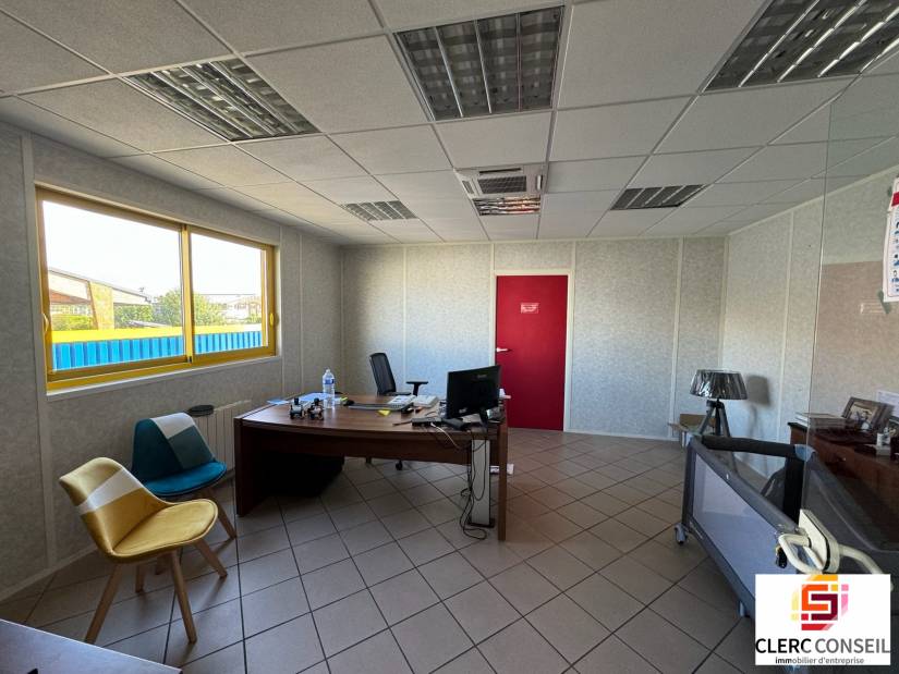 Location - Local d'activité 500m² - Saint-jacques-sur-darnétal