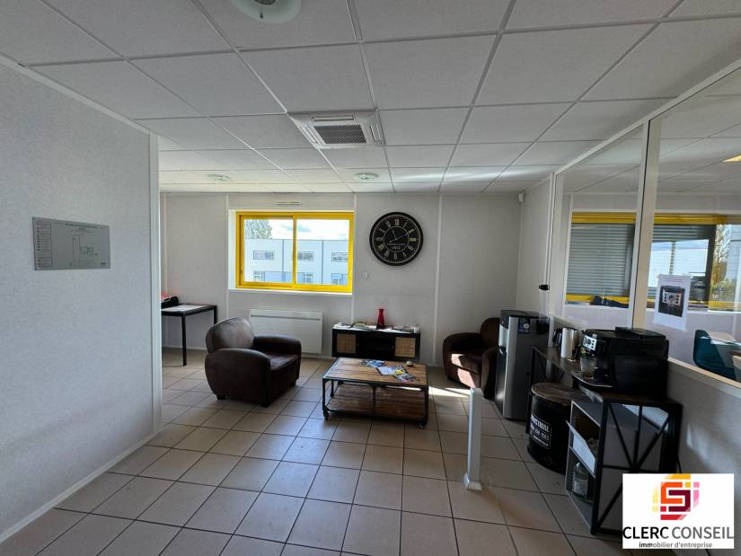 Location - Local d'activité 500m² - Saint-jacques-sur-darnétal