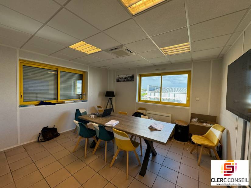 Location - Local d'activité 500m² - Saint-jacques-sur-darnétal