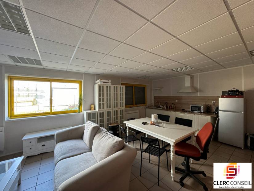 Location - Local d'activité 500m² - Saint-jacques-sur-darnétal