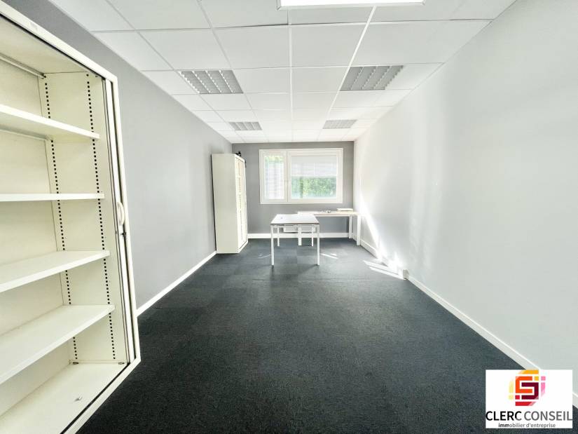 Location - Bureaux 101m² - Mont-saint-aignan