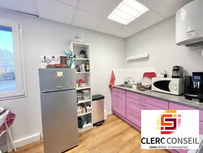 Location - Bureaux 101m² - Mont-saint-aignan