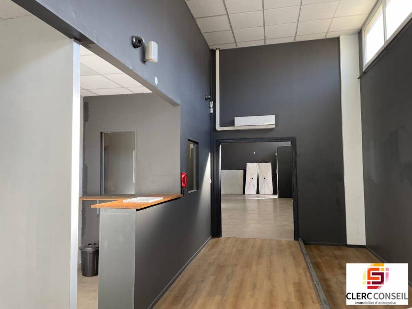 Location - Local d'activité 379m² - Évreux