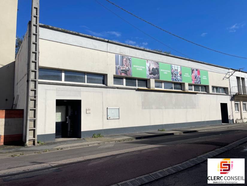 Location - Local d'activité 379m² - Évreux