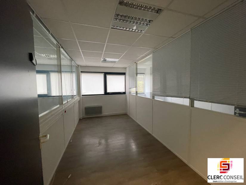 Location - Bureaux 1647m² - Mont-saint-aignan