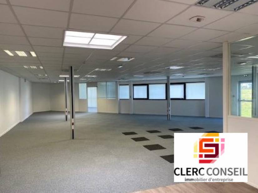 Location - Bureaux 1647m² - Mont-saint-aignan