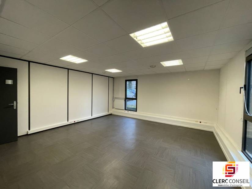 Location - Bureaux 424m² - Mont-saint-aignan