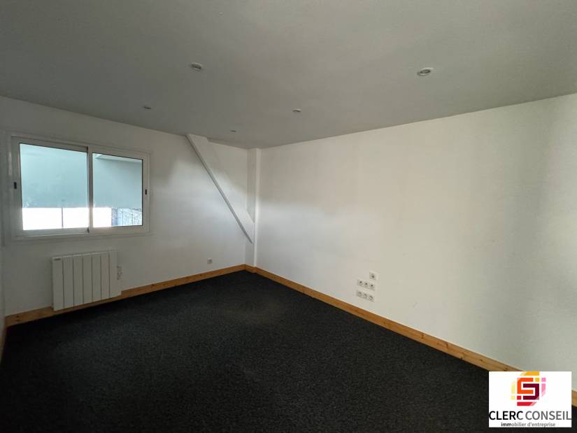 Location - Local d'activité 470m² - Bihorel