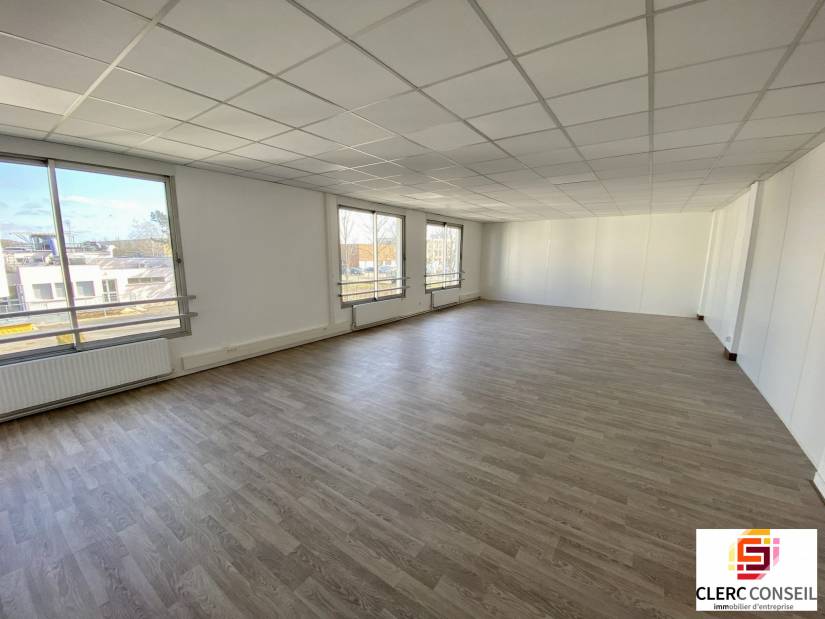 Location - Bureaux 73m² - Évreux