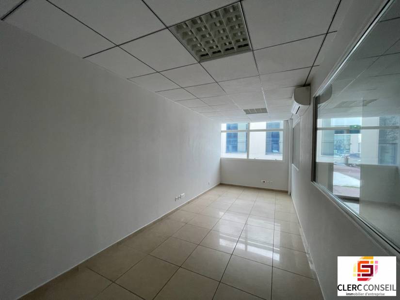 Location - Bureaux 162m² - Évreux