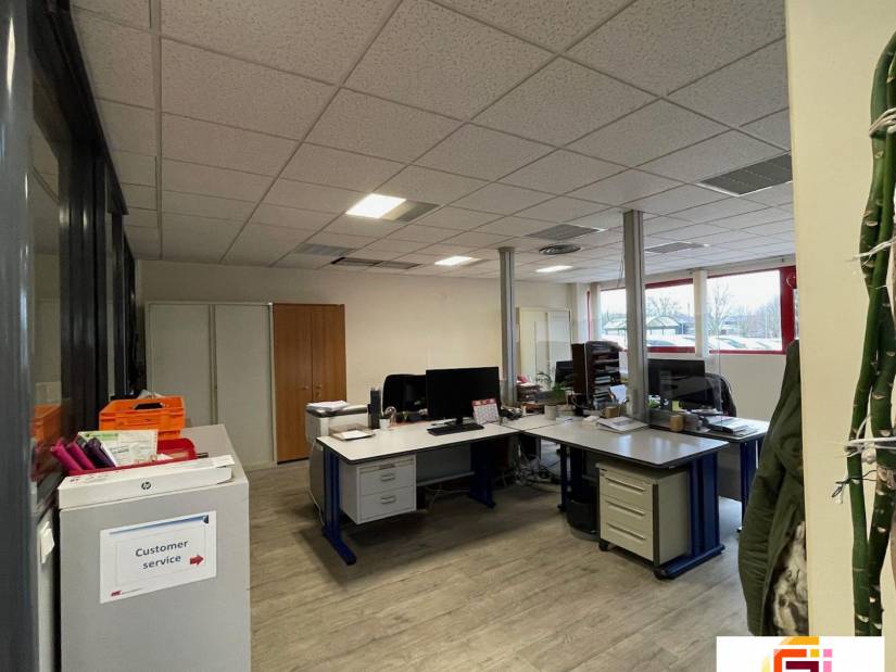 Location - Local d'activité 4400m² - Heudebouville