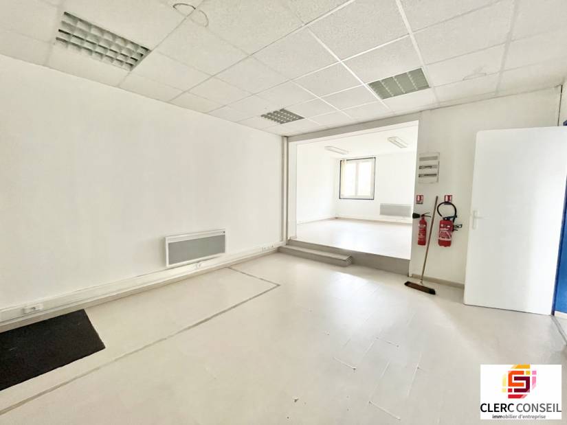 Location - Local commercial 74m² - Rouen