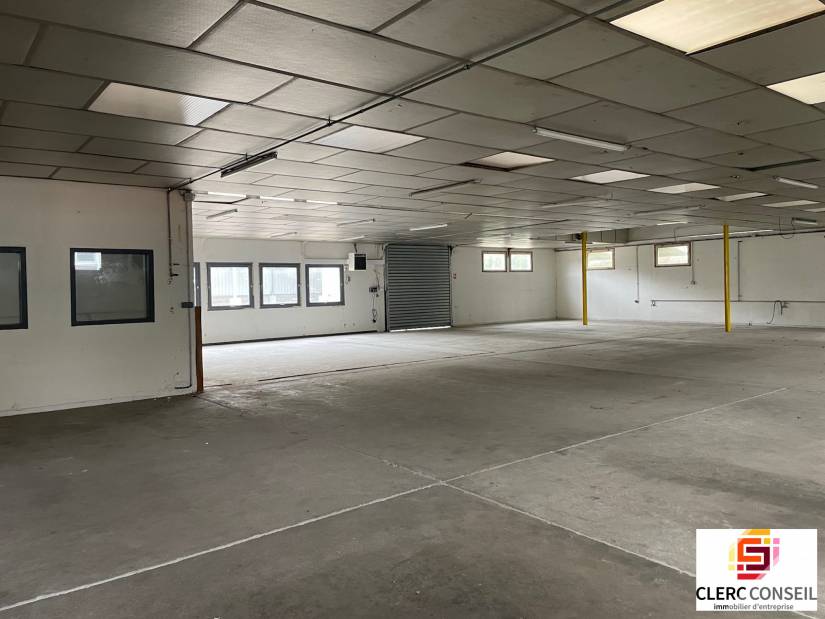 Location - Local d'activité 961m² - Évreux