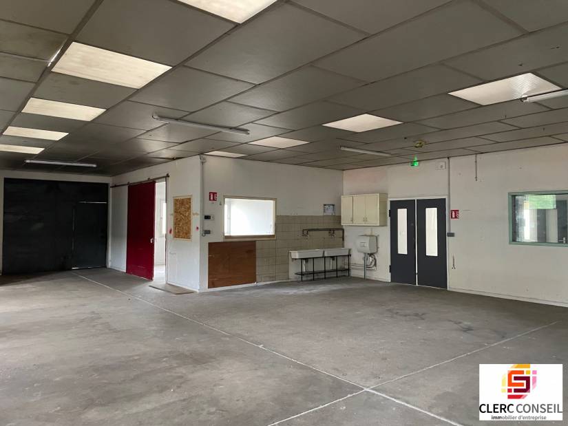 Location - Local d'activité 961m² - Évreux