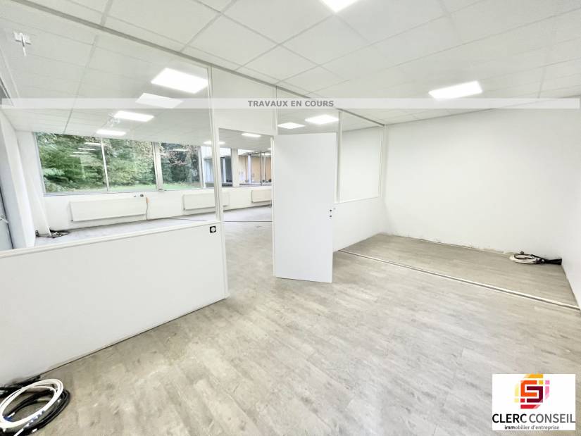 Location - Bureaux 191m² - Saint-martin-du-vivier