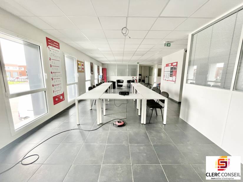 Location - Bureaux 170m² - Boos