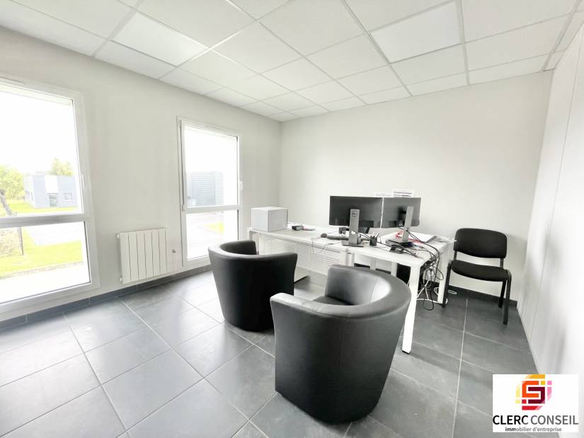 Location - Bureaux 170m² - Boos