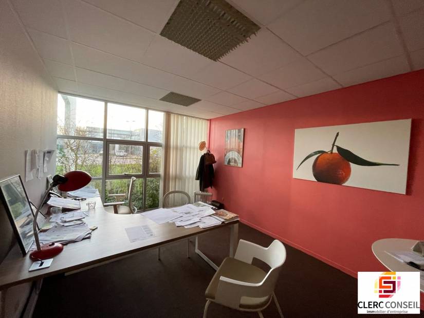 Location - Bureaux 697m² - Mont-saint-aignan