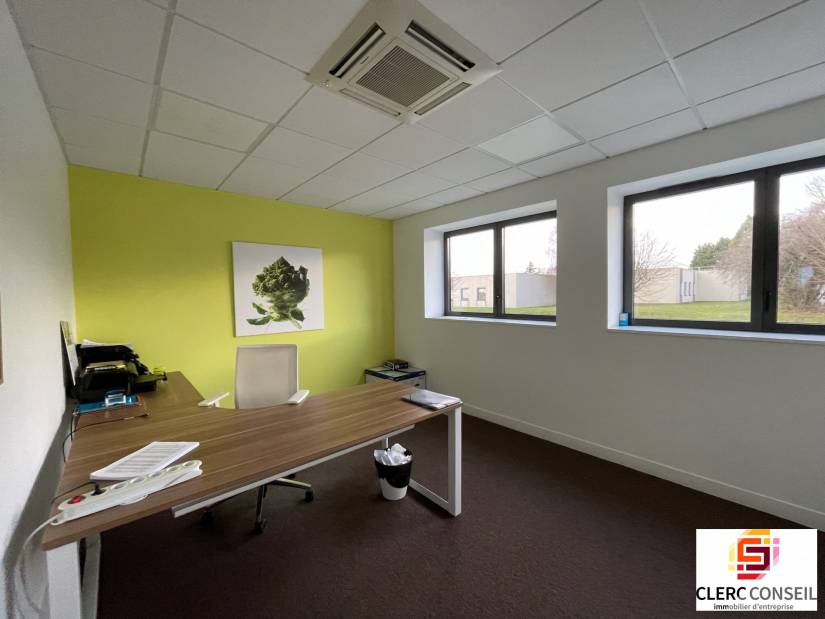 Location - Bureaux 697m² - Mont-saint-aignan