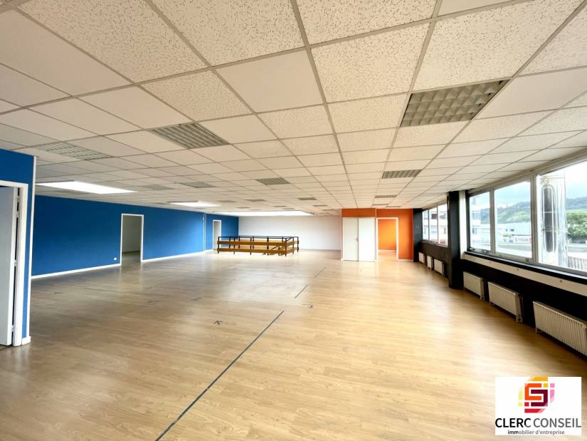 Location - Local d'activité 696m² - Sotteville-lès-rouen