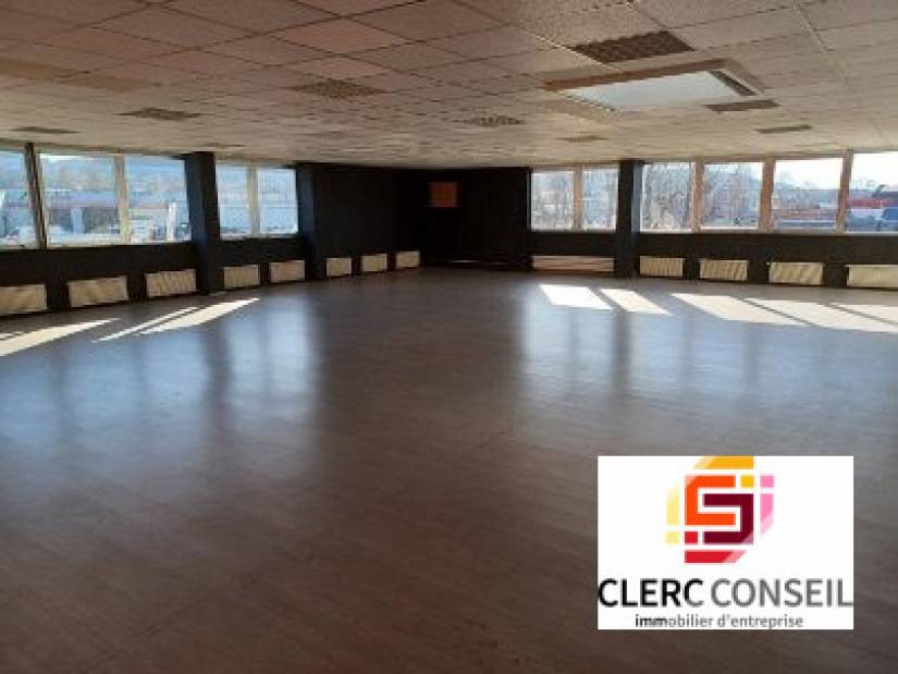 Location - Local d'activité 696m² - Sotteville-lès-rouen