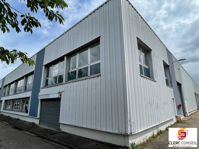 Location - Local d'activité 1253m² - Sotteville-lès-rouen