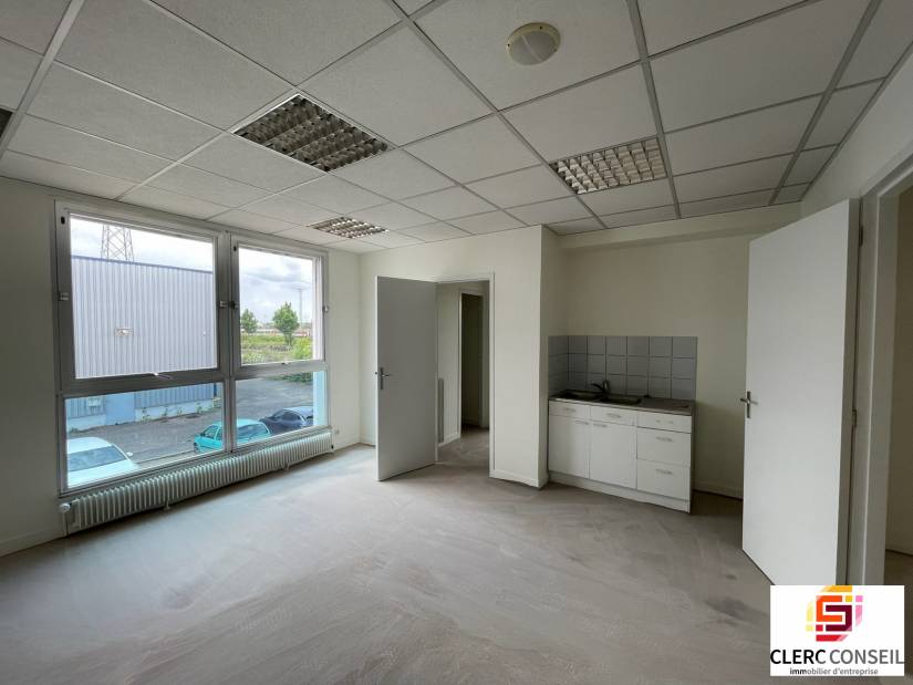 Location - Local d'activité 1253m² - Sotteville-lès-rouen