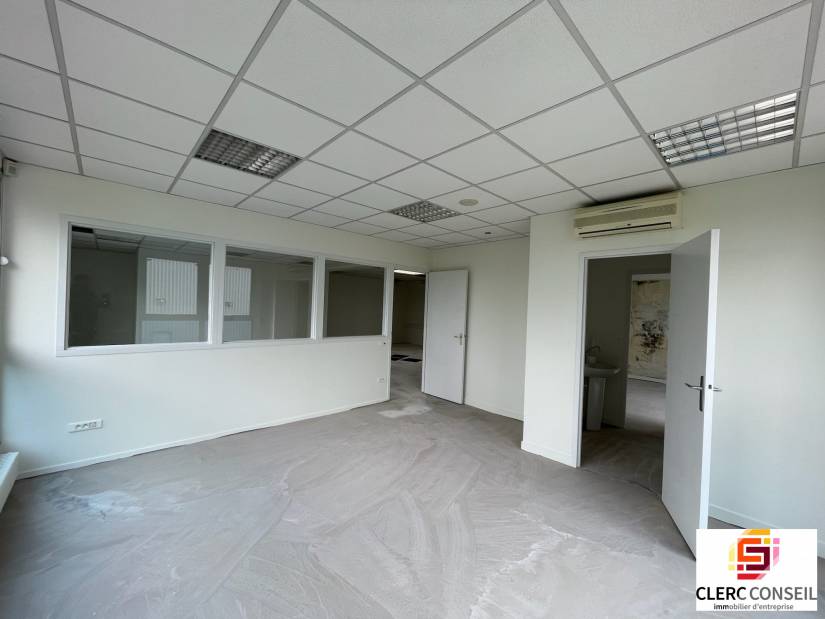 Location - Local d'activité 1253m² - Sotteville-lès-rouen