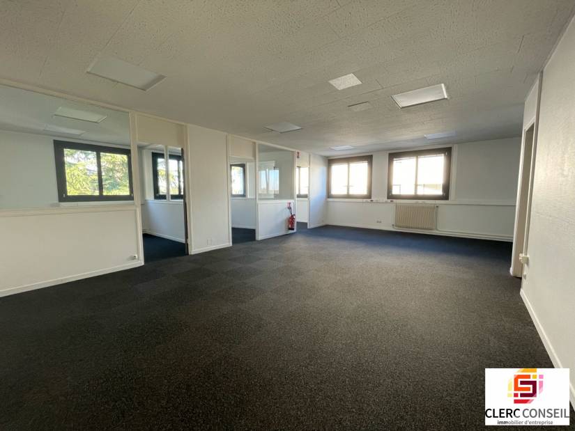 Location - Bureaux 100m² - Bihorel