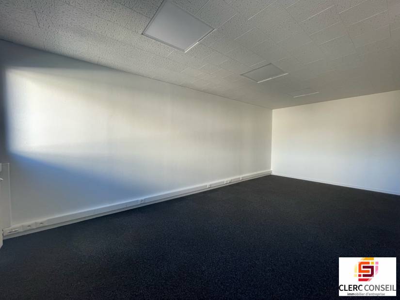 Location - Bureaux 100m² - Bihorel