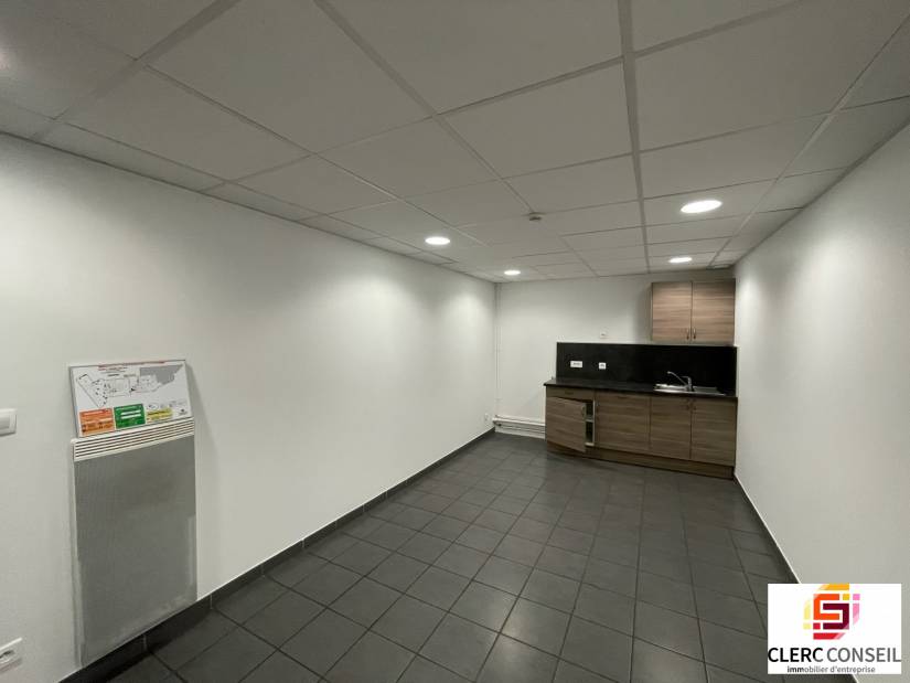 Location - Bureaux 1647m² - Mont-saint-aignan